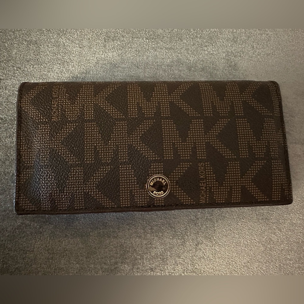 Michael Kors wallet